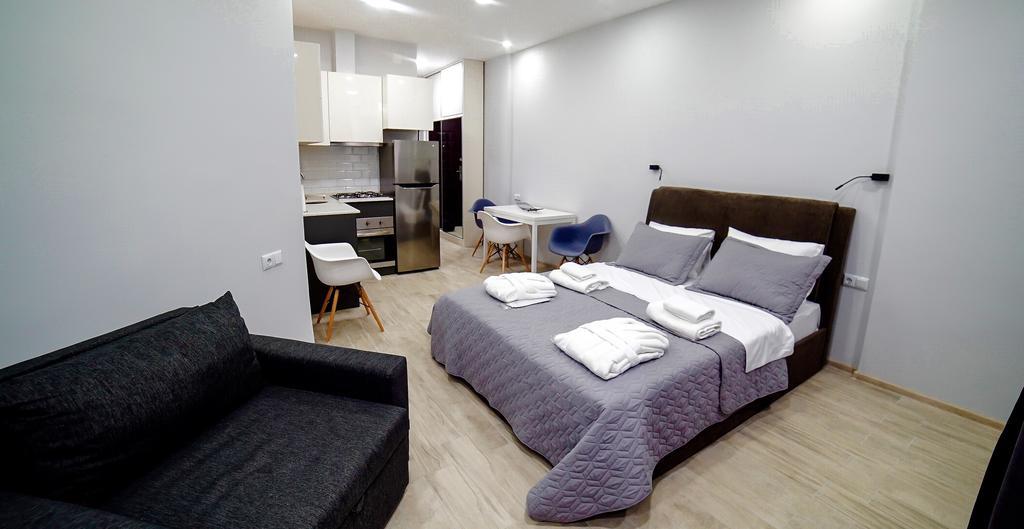Queen Tamara Apartment Батумі Екстер'єр фото