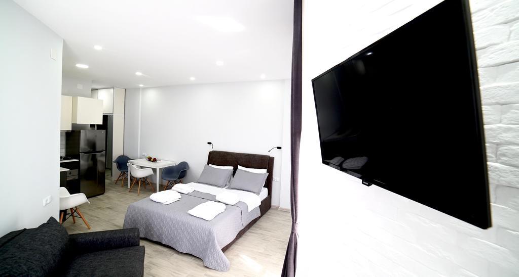Queen Tamara Apartment Батумі Екстер'єр фото